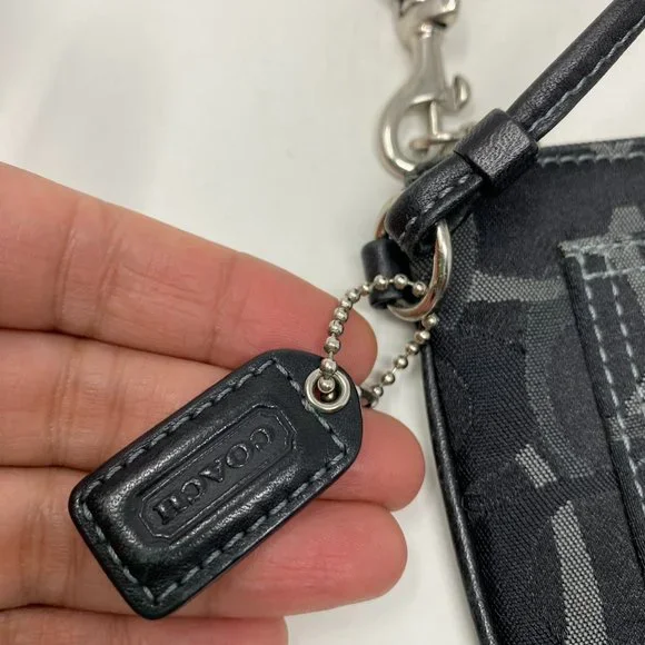 Coach Wristlet - Picture 3 of 16